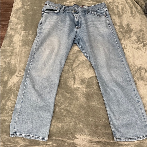 Wrangler Men's Slim Straight Light Blue Jeans - Picture 1 of 7
